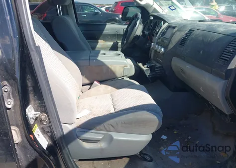 2011 Toyota Tundra Grade 5.7L V8 из США, поврежденный, VIN 5TFEY5F19BX106954